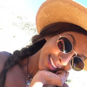 Meet your Posher, Jasmine